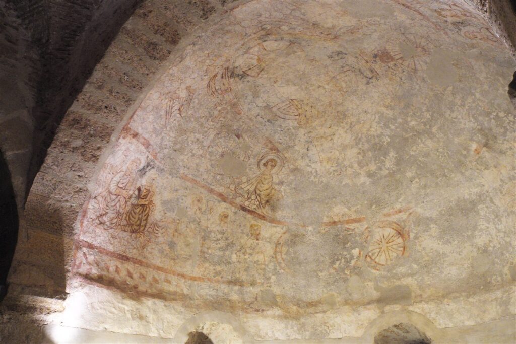 Pinturas murales altomedievales en la cúpula del baptisterio de Sant Miquel de Terrassa, de época visigoda.